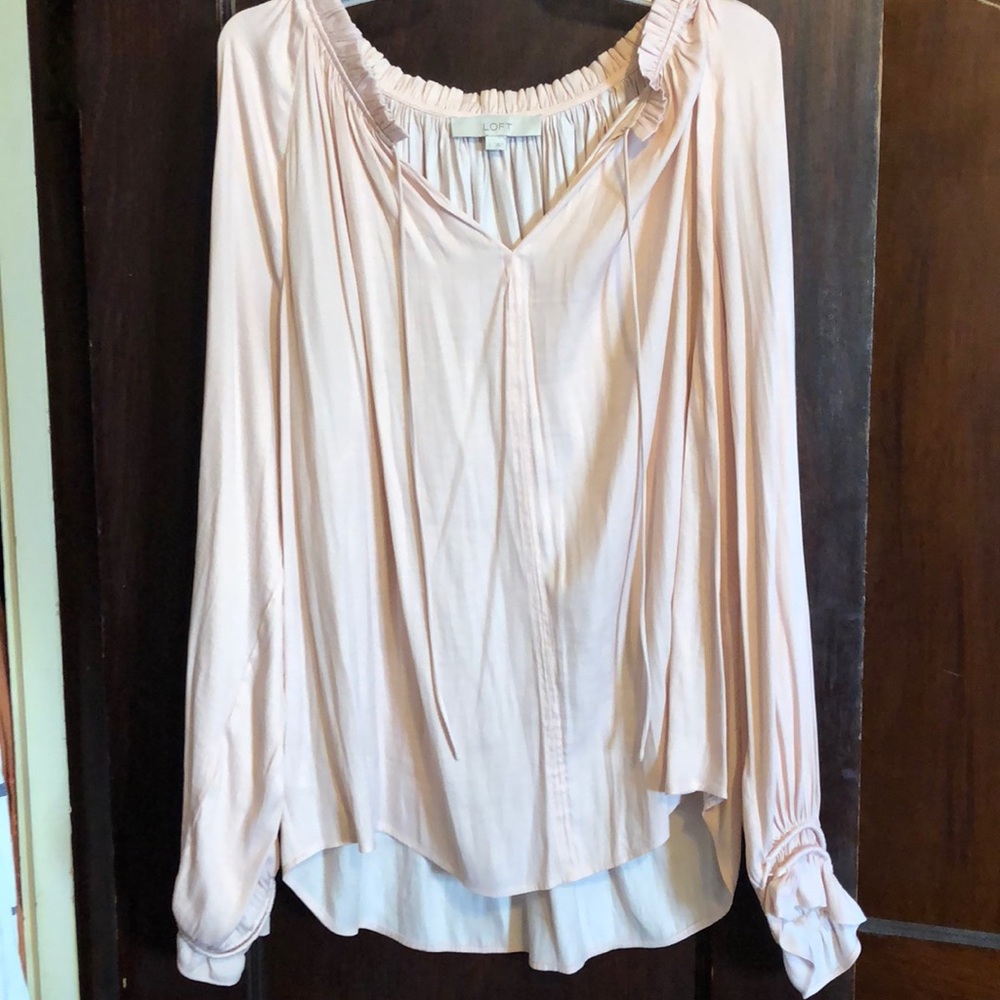 Professional Flowy Loft Blouse!